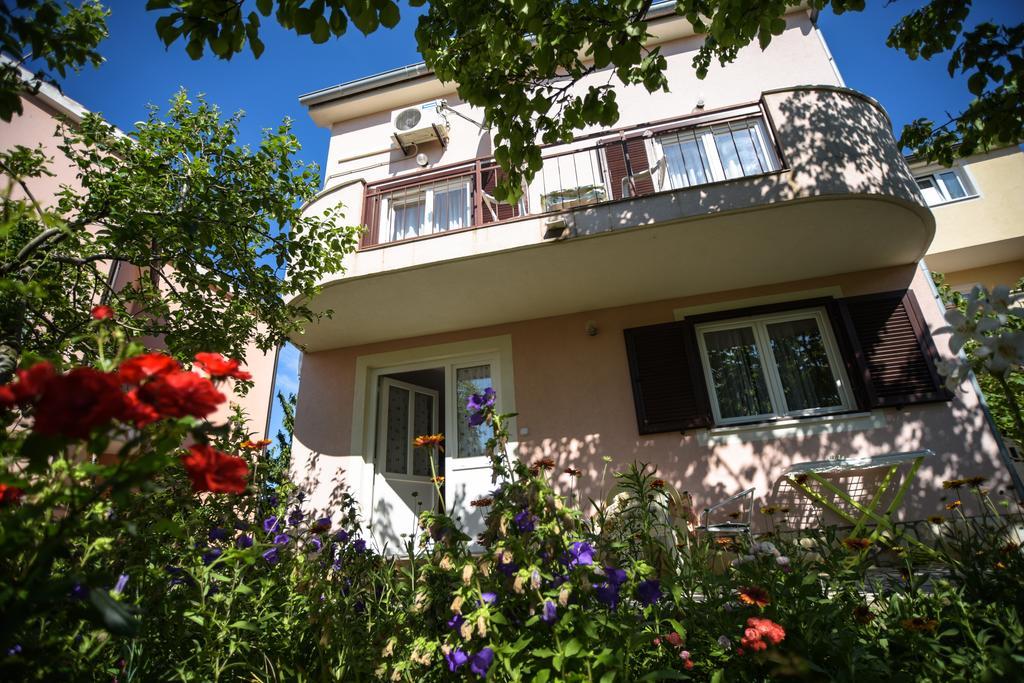 Apartments Vitkovic 茨雷斯 外观 照片